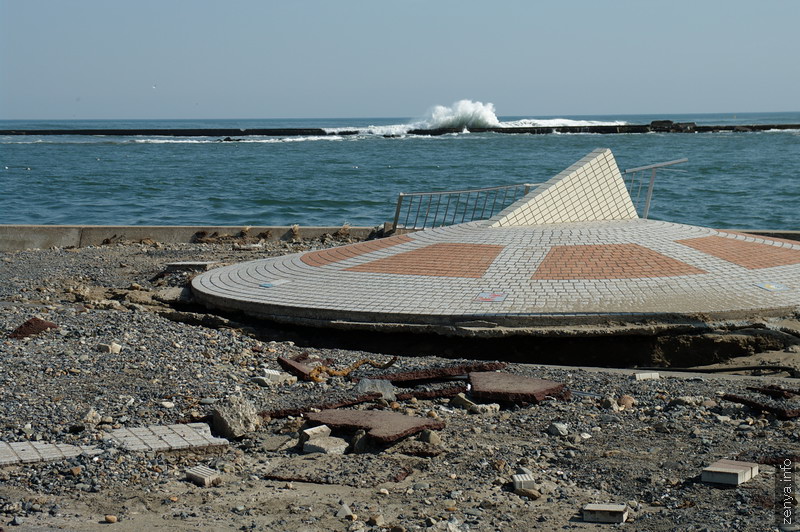 The Pacific Ocean near Naka river