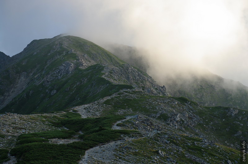 北岳山荘から中白根山