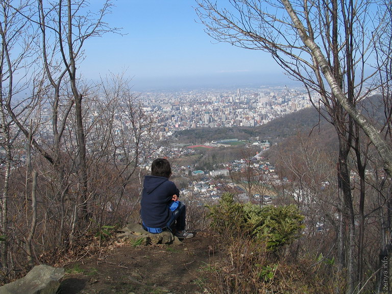 Вершина горы Оку-Санкакуяма