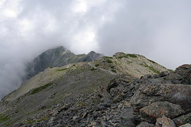 間ノ岳から北岳方向