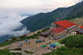 北岳山荘