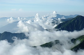 北岳山頂から南方面