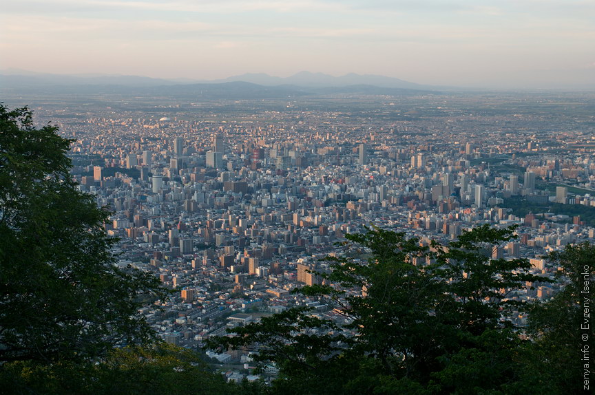 札幌と増毛山地