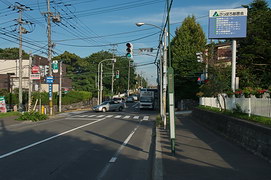 慈啓会登山口への分岐